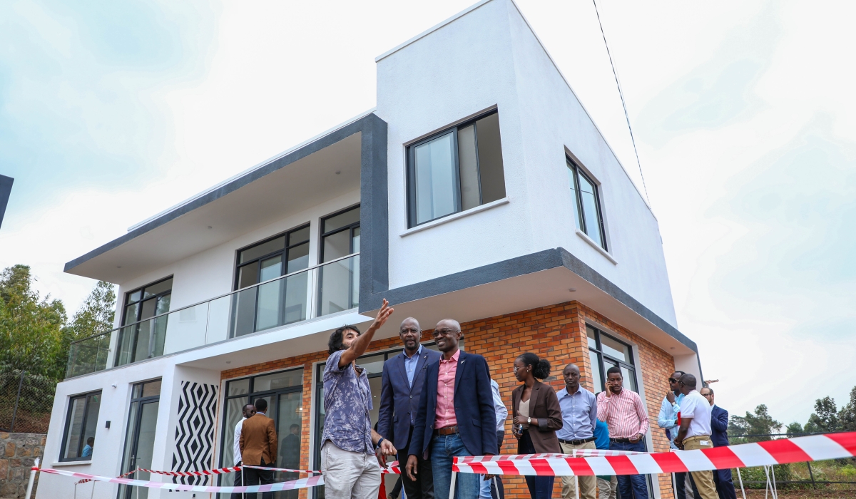 Vistors during a guided tour of the newly inaugurated Isange Estate at Rebero in Kicukiro District.  Dan nSengiyumva