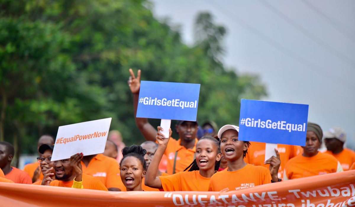 Kigali residents march during an anti-GBV awareness campaign as part of activities for the 16 days of activism against gender-based violence, on Sunday,
December 4. The annual campaign, that kicked off on November 25 as the World marked the International Day for the Elimination of Violence against Women
and Girls, will run until December 10. Photo: Courtesy.