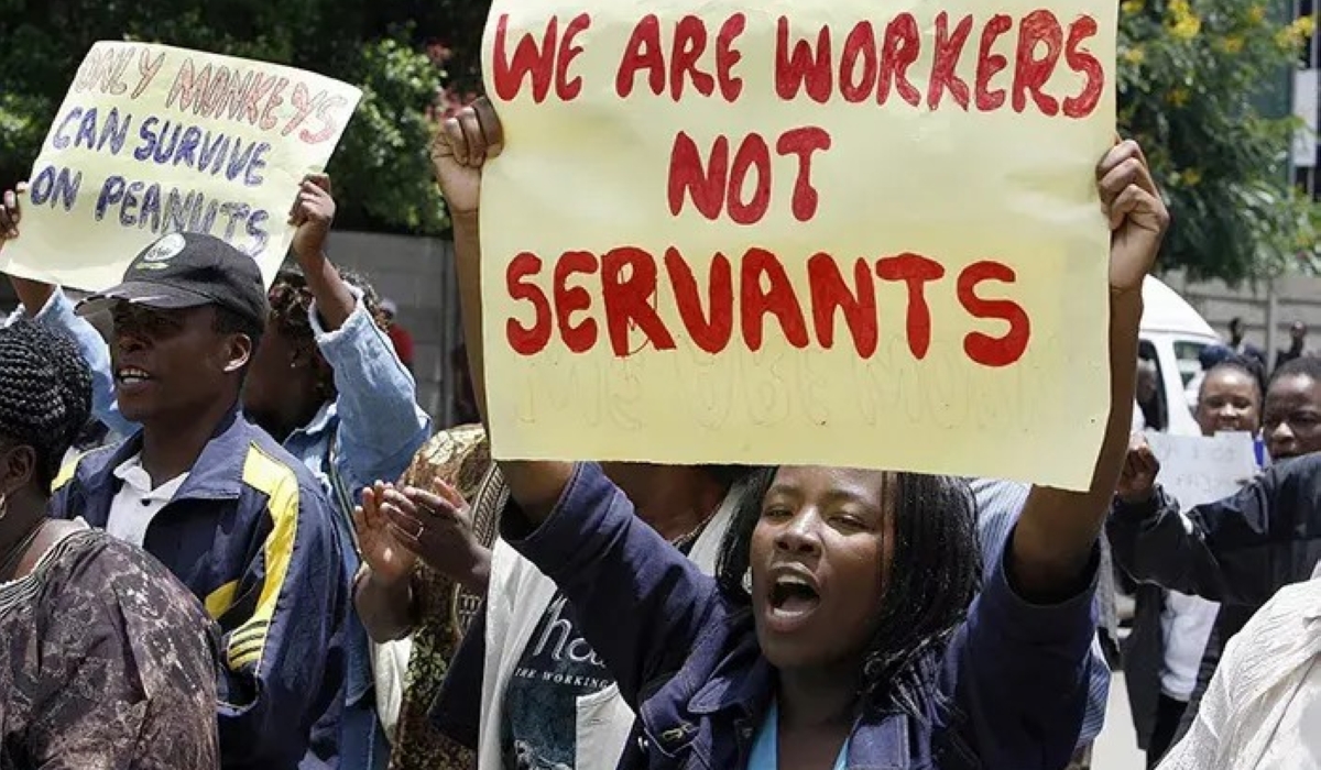 Zimbabwe offers 100% pay rise to public servants