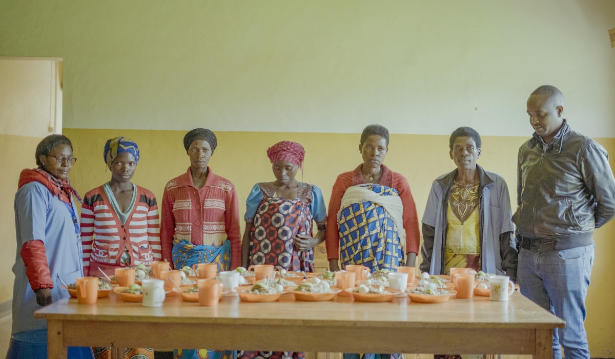 ‘Ishuri Mbonezamirire’ or the ‘nutrition education school’, an initiative in Nyamagabe District, is helping reduce stunting and malnutrition among children under the age of two.