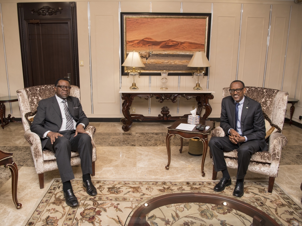 President Hage Geingob (left) welcomes President Paul Kagame to Windhoek, Namibia, for the 38th Southern African Development Community (SADC) summit in August 2018. Photo by Village Urugwiro.
