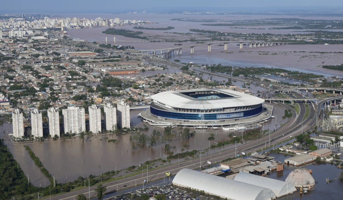 The Brazilian Football Confederation (CBF) has postponed the next two rounds of the country&#039;s top league due to severe floods. Internet
