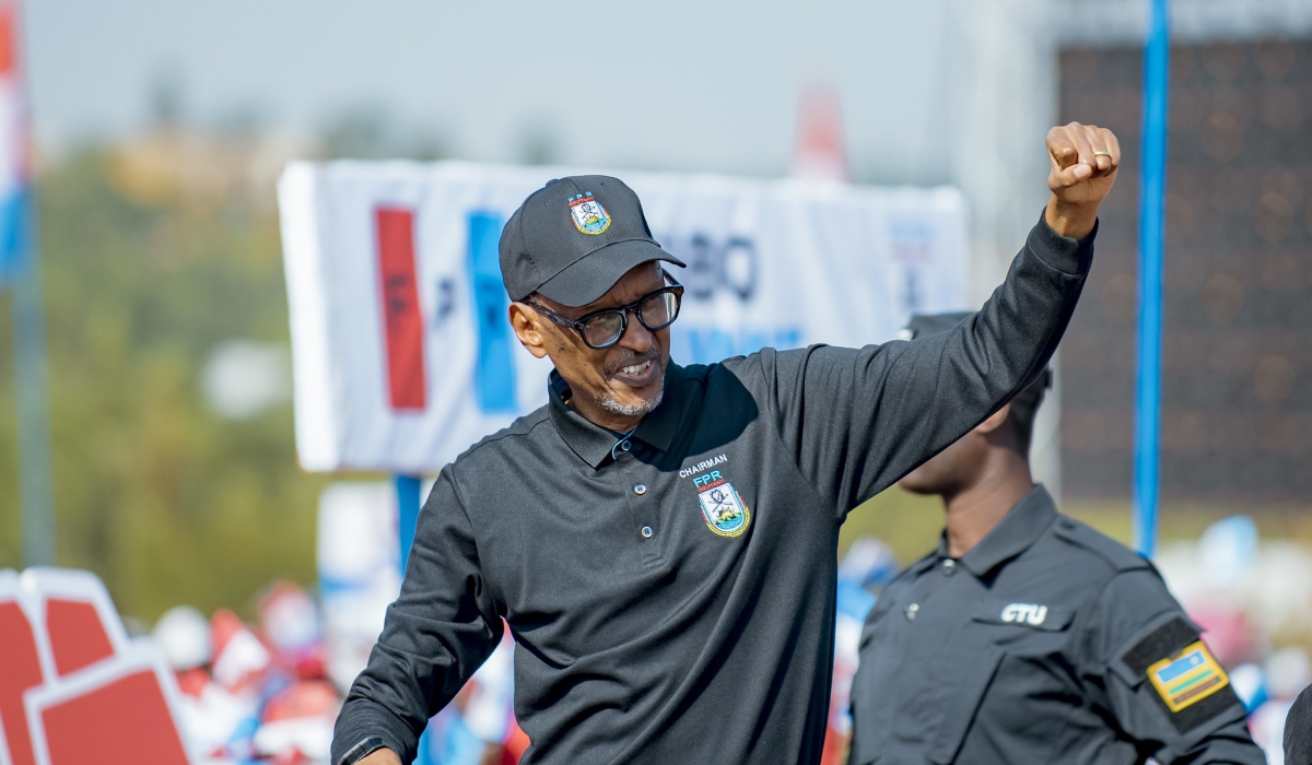 RPF Inkotanyi flagbearer Paul Kagame meets thousands of RPF supporters from Muhanga, Ruhango, and Kamonyi districts who gathered in Shyogwe sector, Muhanga District on Monday, June 24. Courtesy