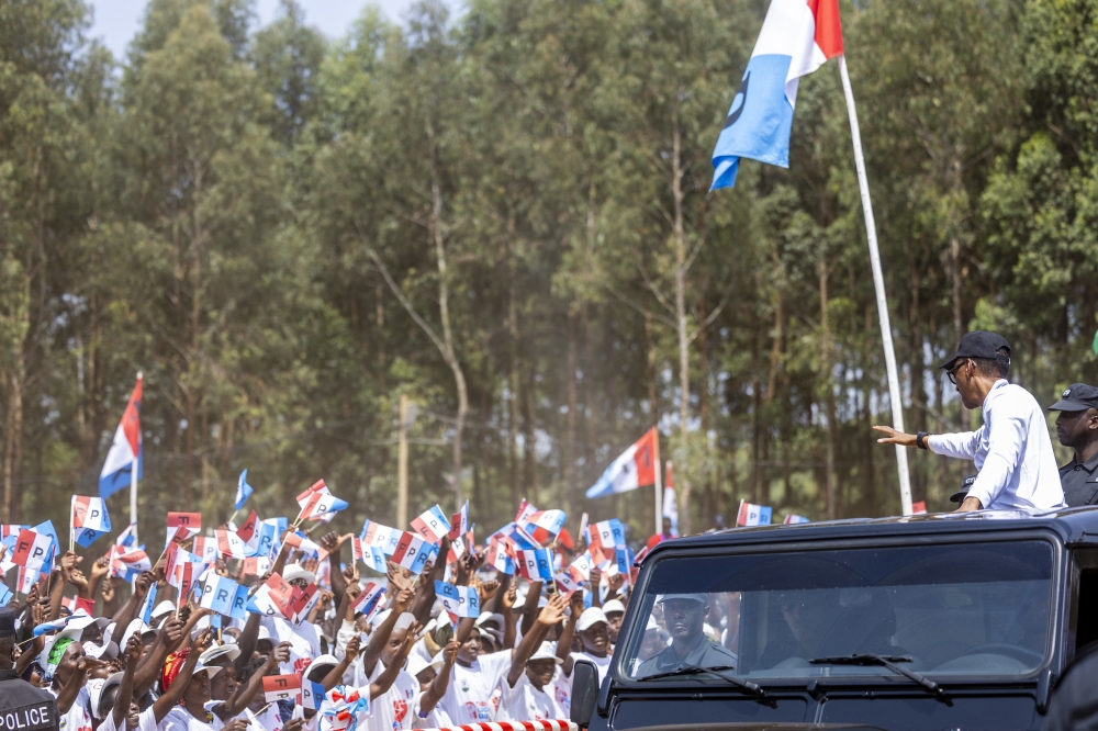RPF members welcome  RPF-Inkotanyi flagbearer and incumbent President Paul Kagame while campaigning in Nyamasheke District on Saturday, June 29. Photos by Olivier Mugwiza