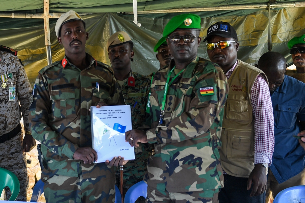 The African Union Transition Mission in Somalia (ATMIS) handed over Abdalle Birolle military base to the Somali National Army (SNA)  on Saturday,June 30. Courtesy