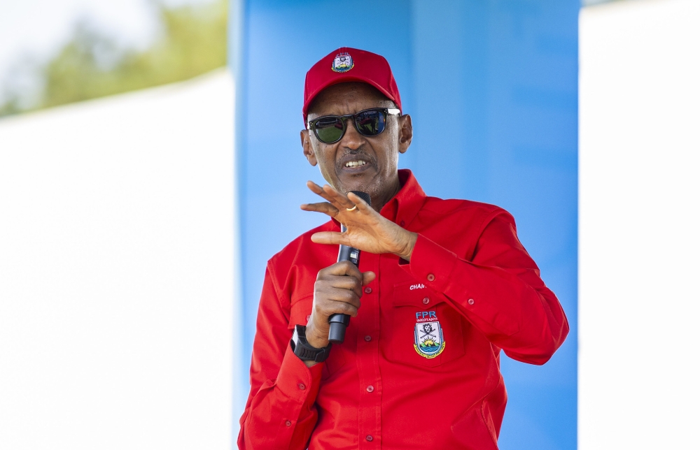 RPF&#039;Inkotanyi candidate Paul Kagame addresses over 170,000 residents from Kirehe and Ngoma districts at Kirehe Gardens, on Tuesday, July 2.  All photos by Olivier Mugwiza