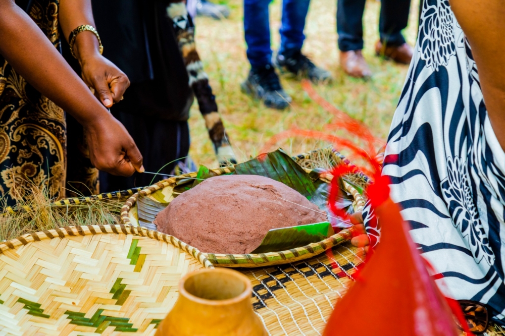 Traditional food tasting is one of activities on the agenda of the festival. Courtesy