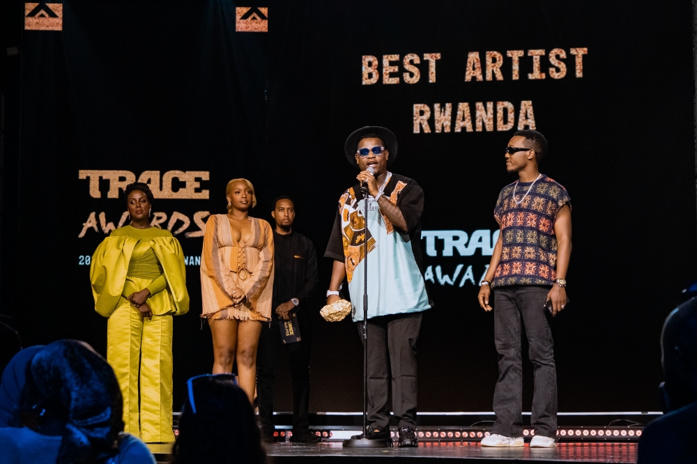 Rwandan star Bruce Melodie accompanied by producer Element for his &#039;Best artist Rwanda&#039; award