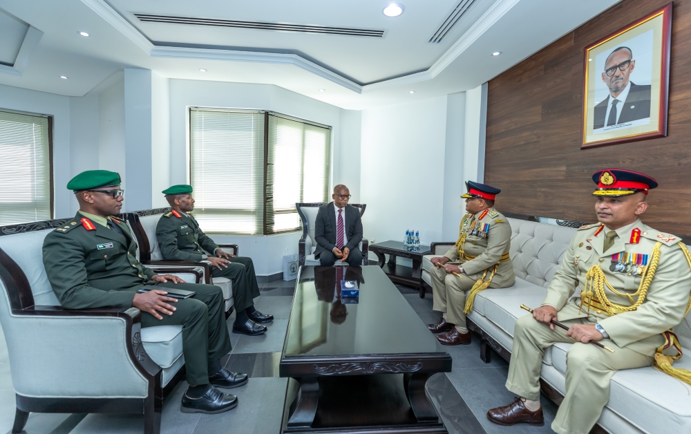 The Chief of Defence Staff of the Sri Lanka Armed Forces, General Shavendra Silva, and his delegation, on July 5, met the Minister of Defence, Juvenal Marizamunda, at his offices in Kigali.