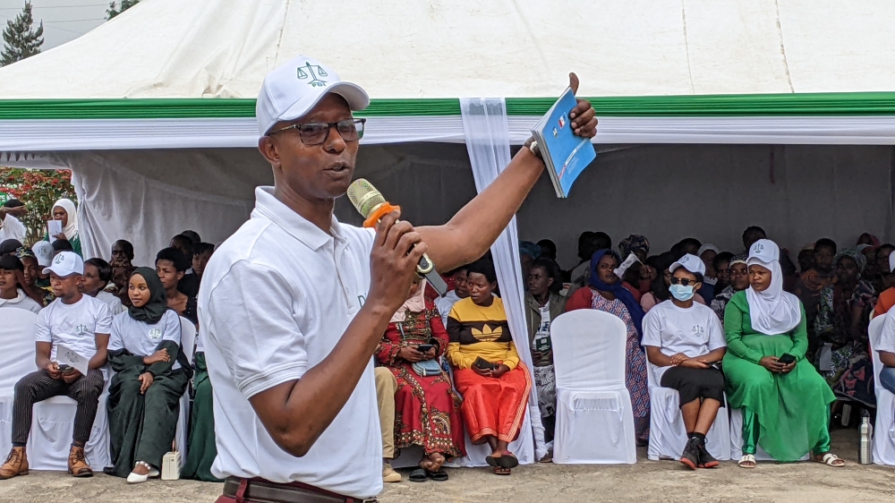 PDI President Mussa Fazil Harerimana addresses a campaign rally in Musanze District. Photos by Germain Nsanzimana