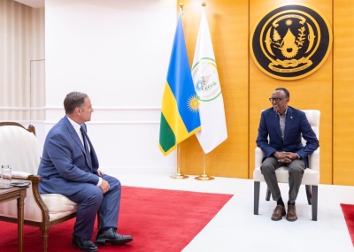 President Kagame meets with Anthony Capuano, Marriott International President and CEO, at Village Urugwiro in Kigali on July 3. Photo by Village Urugwiro
