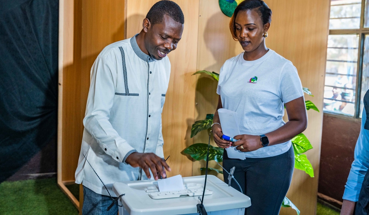 Independent presidential candidate Philippe Mpayimana casts his vote at Camp Kigali polling site on Monday, July 15 . Photos by Craish Bahizi 