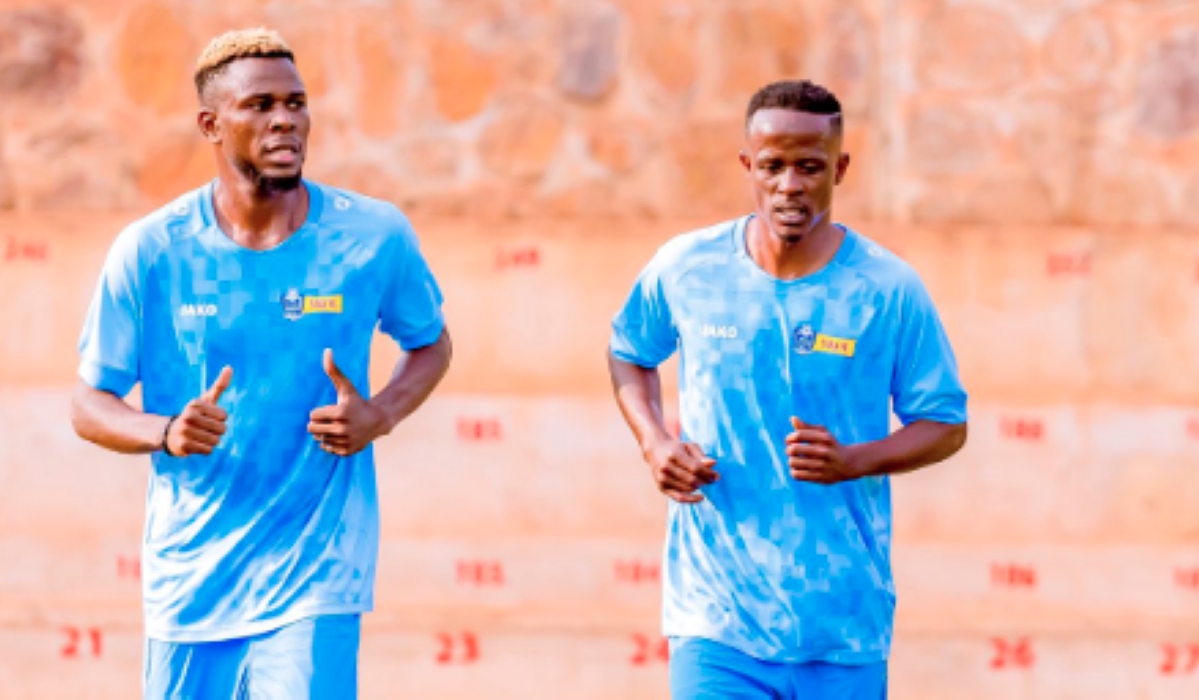 Niyonzima (Right) during a training session with Rayon Sports. He has downplayed the possibility of becoming the club&#039;s captain.