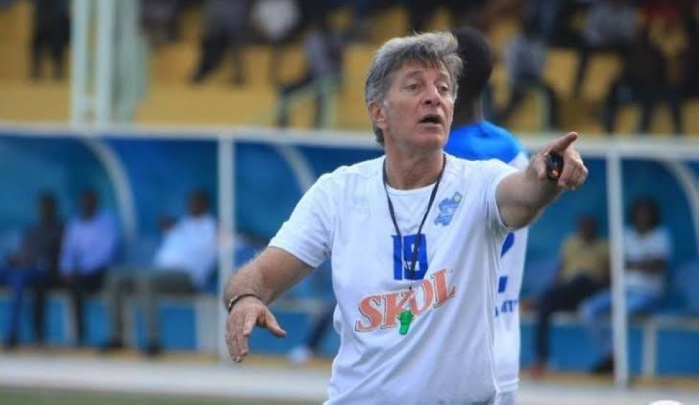 Rayon Sports have announced that Brazilian tactician Roberto Oliveira Gonçalves do Carmo, popularly known as Robertinho is back to the Blues. Courtesy
