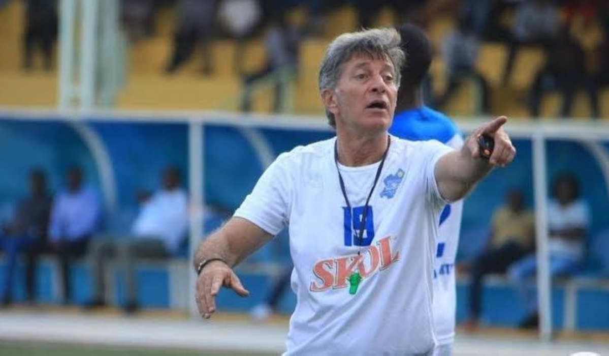 Rayon Sports have announced that Brazilian tactician Roberto Oliveira Gonçalves do Carmo, popularly known as Robertinho is back to the Blues. Courtesy