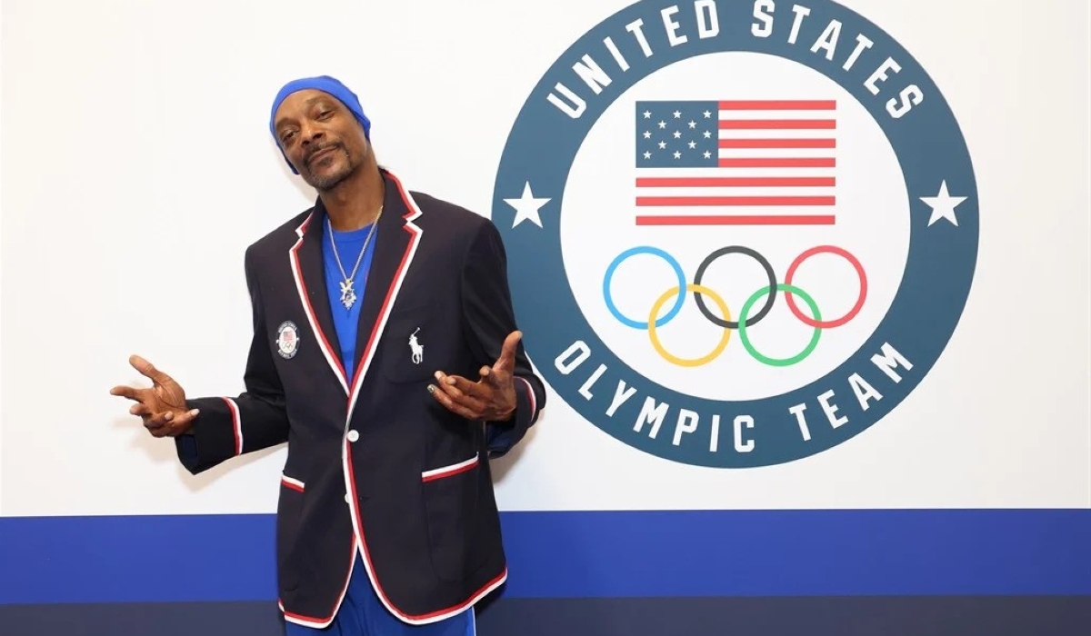 American rapper Snoop Dogg to carry Olympic torch.