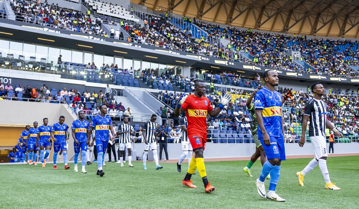 APR FC and Rayon Sports players during a friendly match at Amahoro Stadium on June 15. Rayon vs APR derby set for September 14. Photos by Olivier Mugwiza