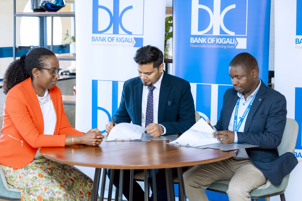 Bank of Kigali CEO Diane Karusisi graces the signing ceremony of the partnership with Veefin Solutions, a global leader in Supply Chain Finance (SCF) and Banking-as-a-Service (BaaS) solutions. Courtesy