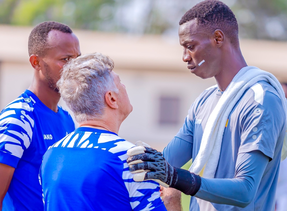 Rayon Sports coach, Roberto Oliveira Gonçalves do Carmo ‘Robertinho,’ gives instruction to the goalkeeper at Kigali Pele Stadium. Courtesy