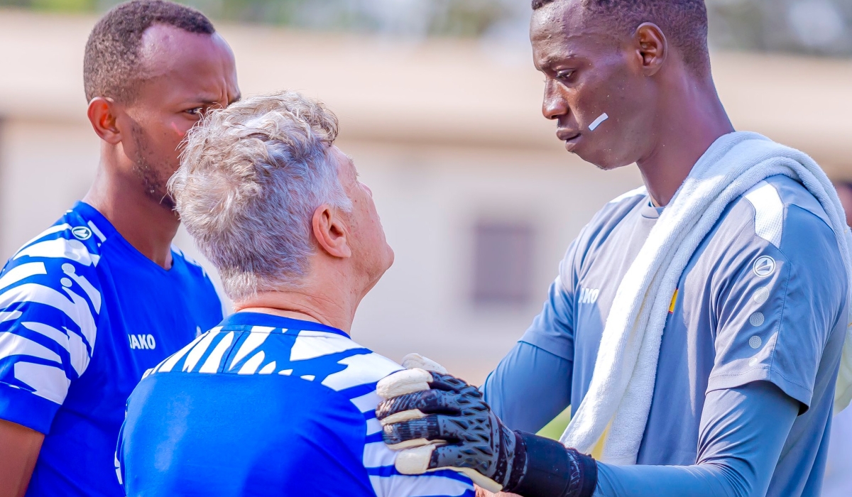 Rayon Sports coach, Roberto Oliveira Gonçalves do Carmo ‘Robertinho,’ gives instruction to the goalkeeper at Kigali Pele Stadium. Courtesy