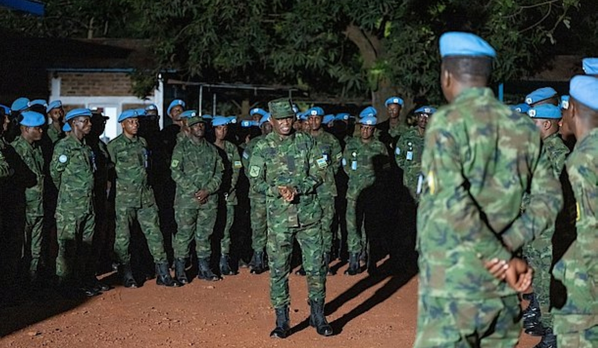 Gen Nyakarundi addresses Rwandan troops CAR in the capital Bangui on August 4. Courtesy of RDF.