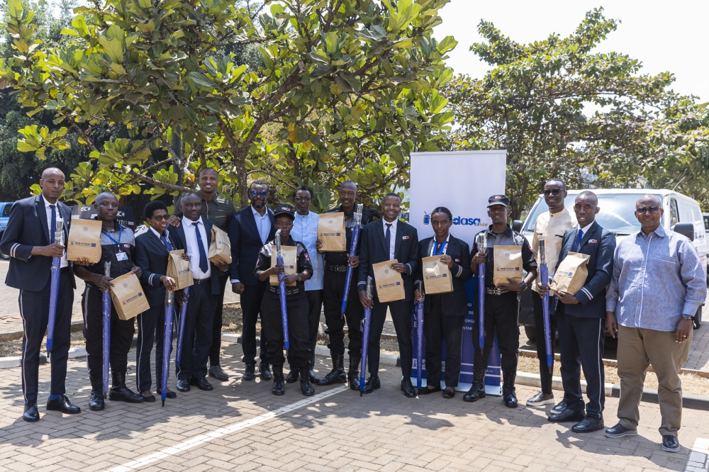 ISCO personnel were given gifts as Bank of Kigali Plc. recently hosted the Umuganura event on August 4, 2024, at the ISCO headquarters