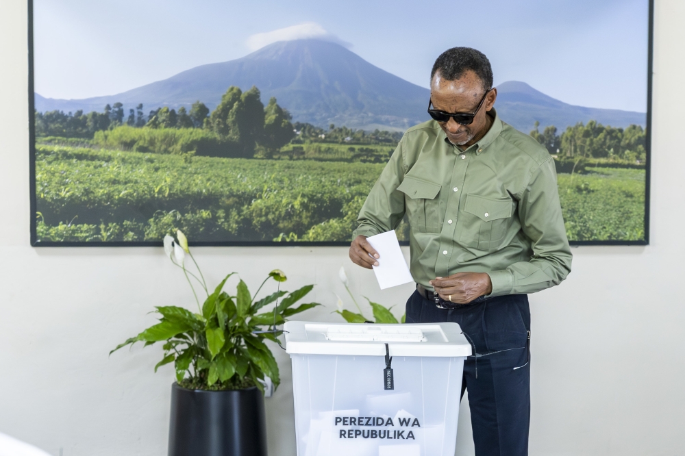 President Kagame casts his vote in the presidential and parliamentary elections at SOS Kagugu polling station in Kinyinya, Gasabo District on Monday, July 15.Rwandans will witness the inauguration ceremony of the newly re-elected head of state, Paul Kagame on Sunday, August 11th. Photo by Olivier Mugwiza