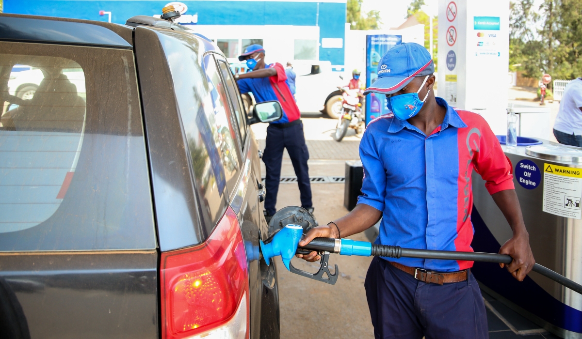 RURA has announced a reduction in the price of gasoline to Rwf1,629 per litre while the price for diesel remains unchanged at Rwf1,652 per litre. Craish Bahizi