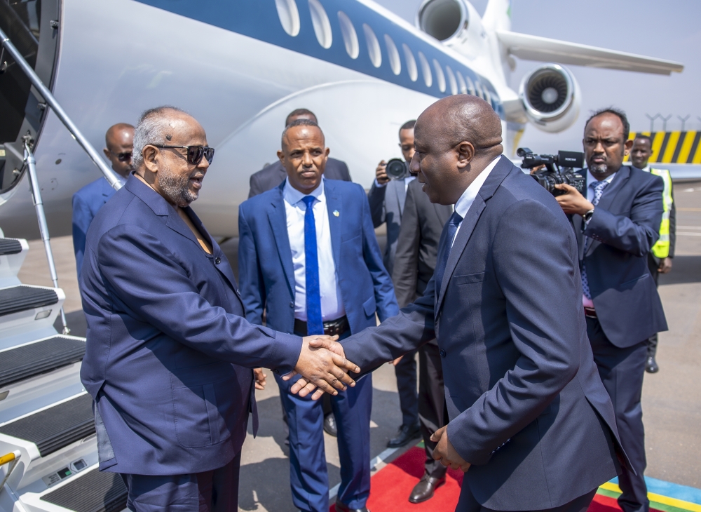 Ismail Omar Guelleh, President of Djibouti is welcomed by Prime Minister Edouard Ngirente at the airport for attending President Kagame&#039;s inauguration Ceremony on Sunday August 11 at Amahoro Stadium. Courtesy