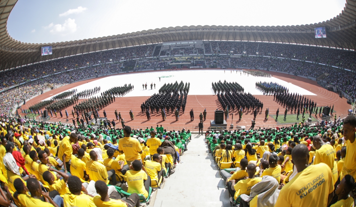 Kagame’s arrival attracted a thunderous applause as he made an entrance. Photo by Dan Gatsinzi