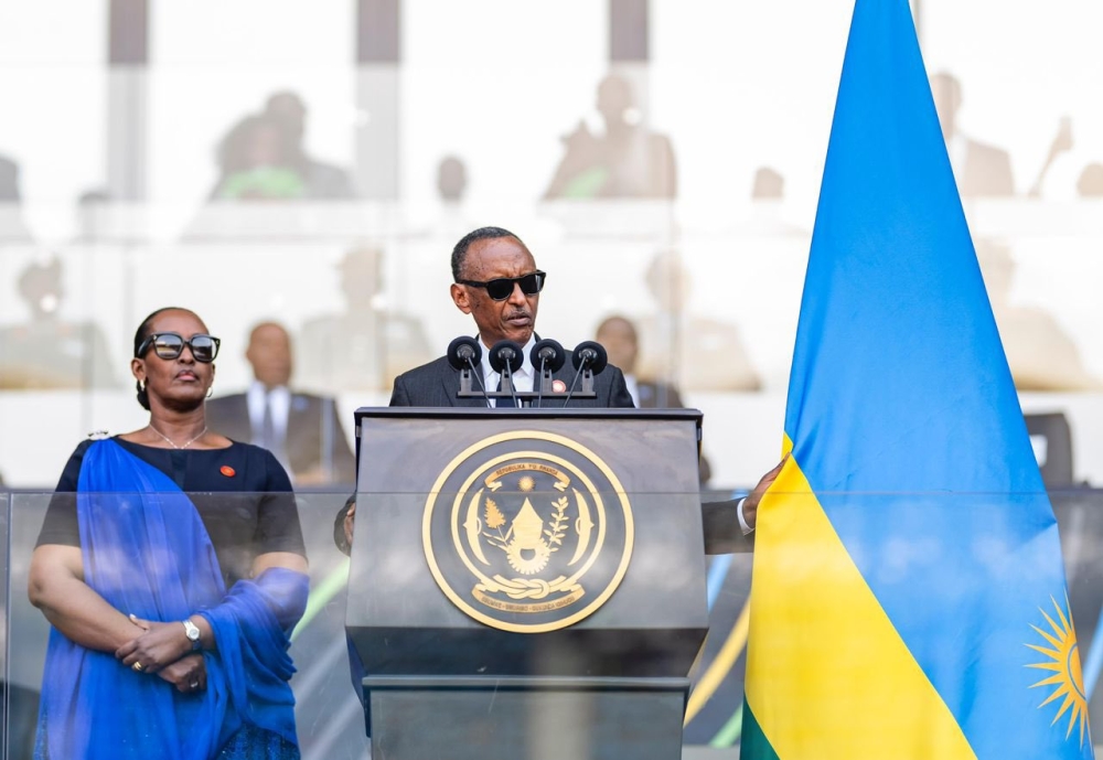 President Paul Kagame takes the Presidential Oath during the inauguration ceremony at Amahoro Stadium on Sunday,
August 11. In his address, Kagame emphasised that the prevalence of peace in the region is Rwanda’s priority during his
next mandate. Photo: Village Urugwiro