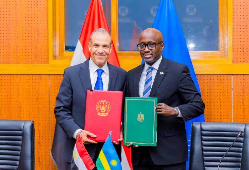 Minister of Foreign Affairs Olivier Nduhungirehe and his Egyptian counterpart, Badr Abdelatty during the signing of the agreement in Kigali on Monday, August 12. Courtesy