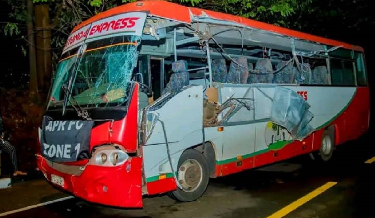 A group of APR FC supporters heading to Tanzania for their team’s CAF Champions League match got involved in a minor road accident on the night of Wednesday, August 14.