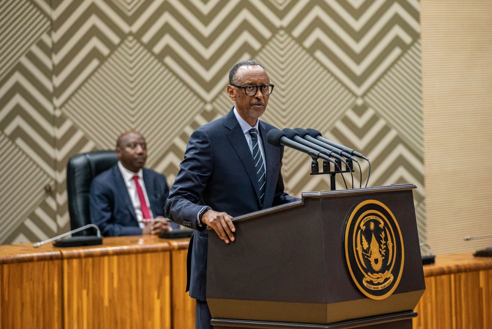 President Kagame addresses new cabinet during the oath-taking ceremony of 21 Ministers, nine Ministers of State on Monday, August 19. Photo by Dan Gatsinzi