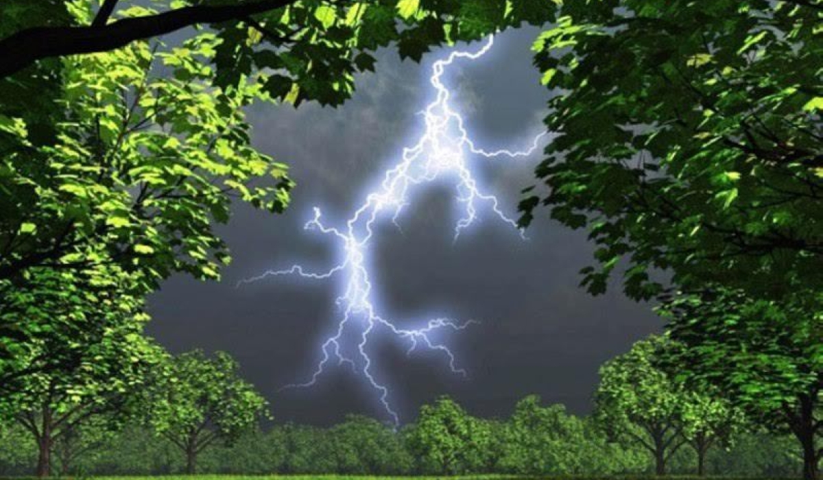 Rwanda Meteorology Agency has warned of “intense and frequent lightning strikes,” especially at the beginning of the forthcoming rainy season