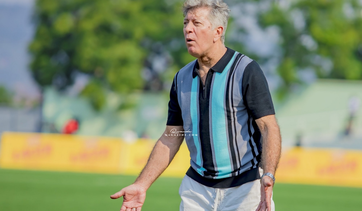 Rayon Sports head coach Roberto Oliveira Gonçalves do Carmo, on duty as Rayon Sports played a 2-2 draw against Amagaju. Photo by Christophe Renzaho