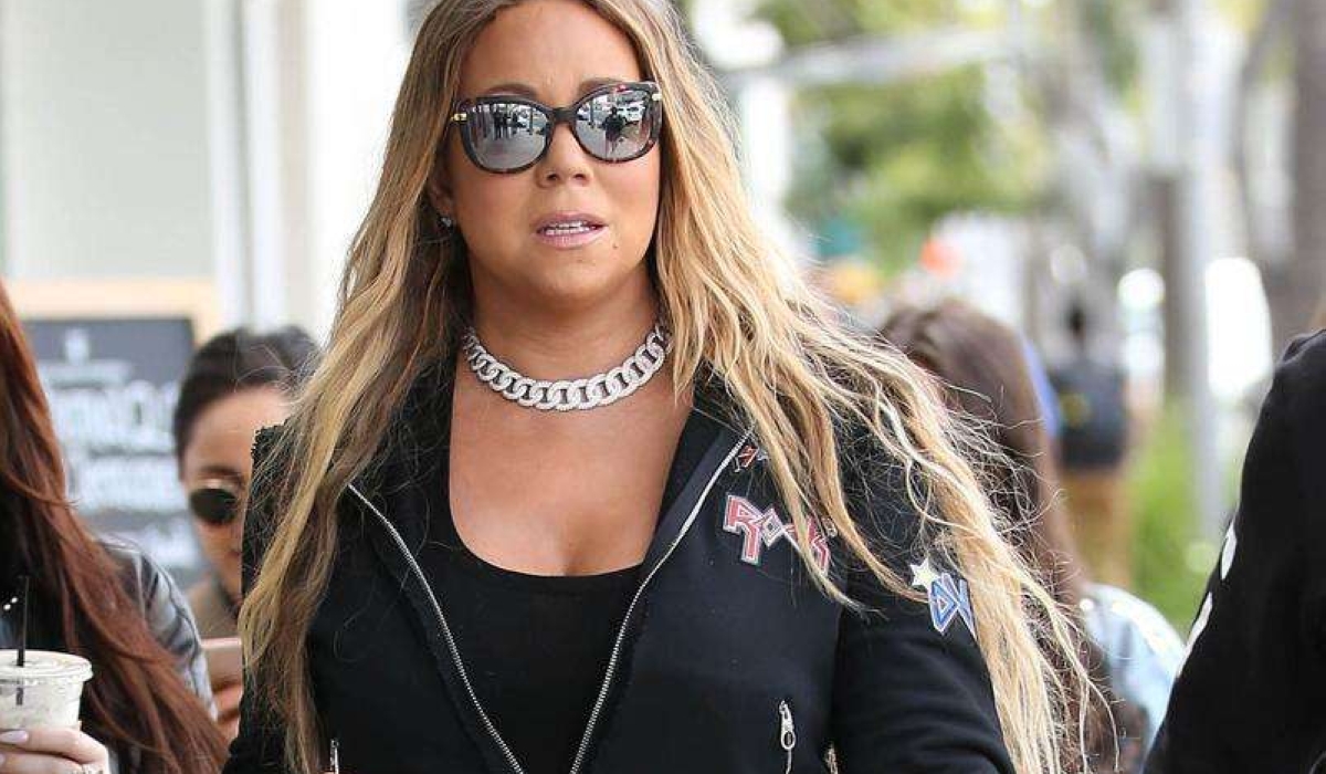 American singer Mariah Carey lost her mother and sister on the same day.