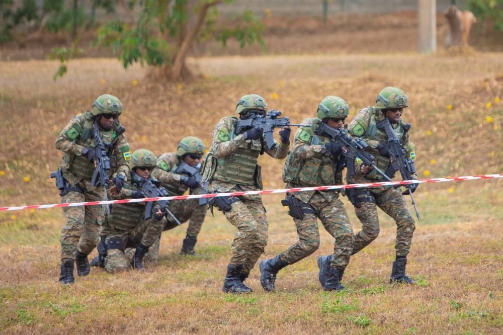 Rwanda Defence Force officers during the drills at Kigali International Airport, on Thursday, August 29.  The simulation exercise involved various stakeholders, such as the airport management, Rwanda Civil Aviation Authority, RDF, RNP, RIB among others