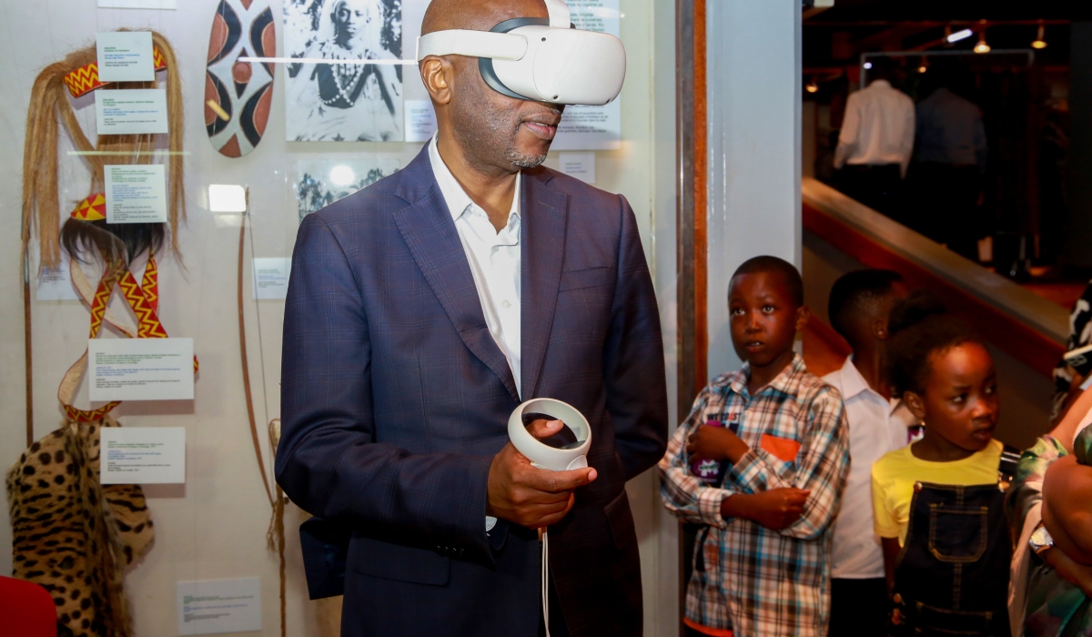 Robert Masozera, the Director General of the Rwanda Cultural Heritage Academy, tries out the VR headsets during the launch.