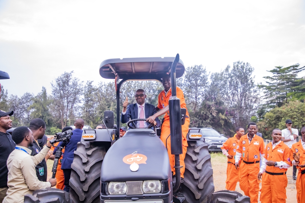 Eric Rwigamba, Minister of State for Agriculture and Animal Resources, officially launches the initiative in Kigali on September 4. All photos by Emmanuel Dushimimana