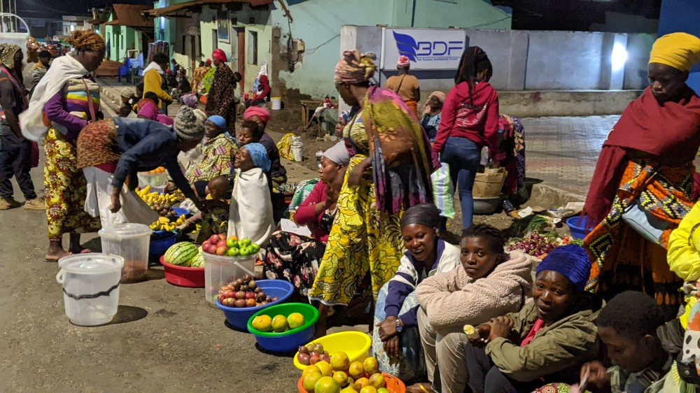 Hawkers seen selling fruits and vegetables downtown Rubavu. Photos by Germain Nsanzimana