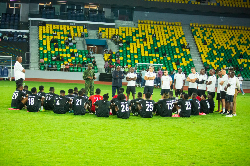 Rwanda Defence Force (RDF)&#039;s Chief of Defence Staff, General Mubarakh Muganga, paid a visit to APR FC on Thursday, September 12