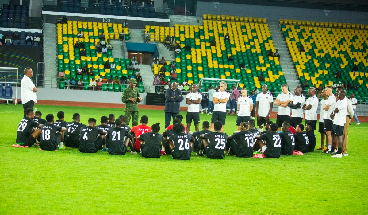 Rwanda Defence Force (RDF)&#039;s Chief of Defence Staff, General Mubarakh Muganga, paid a visit to APR FC on Thursday, September 12