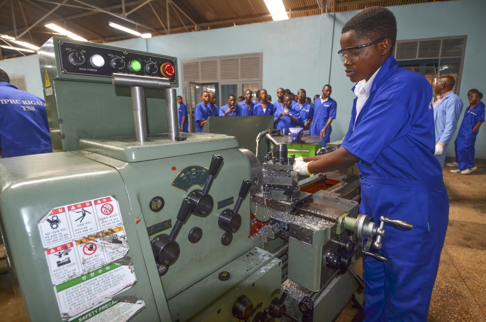 Students during practice at IPRC Kigali. The World Bank economic outlook released on Tuesday September 17 underscores a critical issue facing Rwanda, the mismatch between education and the labour market.