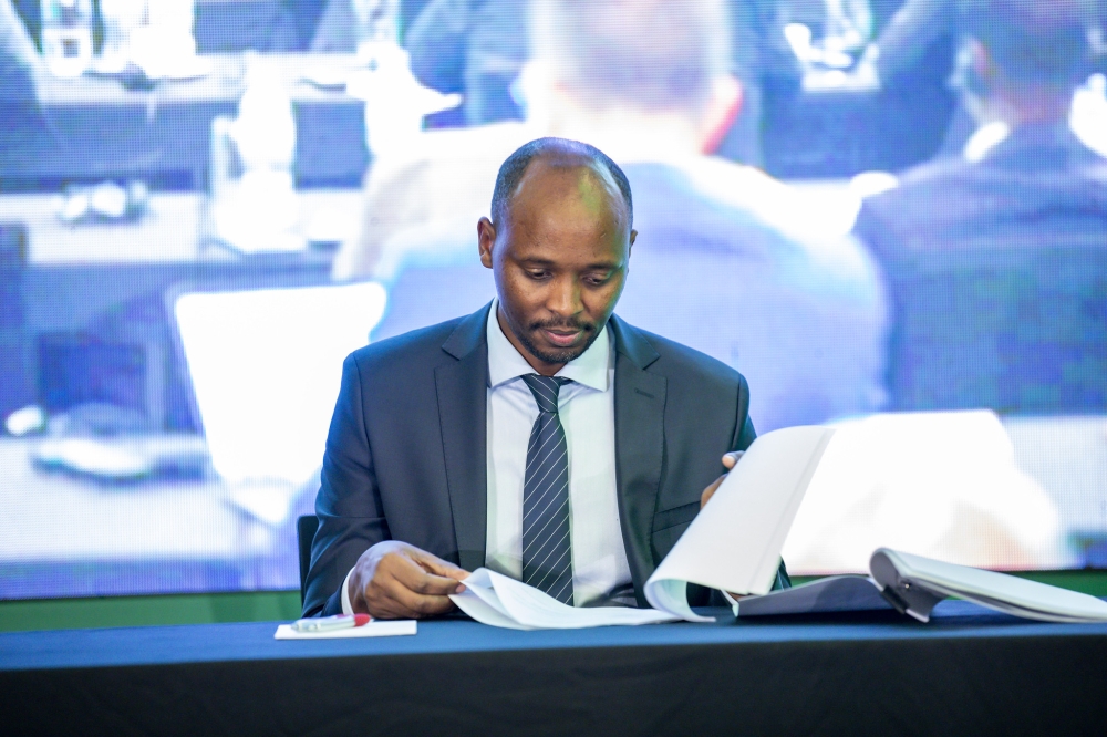 Minister of Health Dr Sabin Nsanzimana during the signing of agreements at the Pan-African
Surgical Healthcare Forum in Kigali on September 17. Photos by Emmanuel Dushimimana