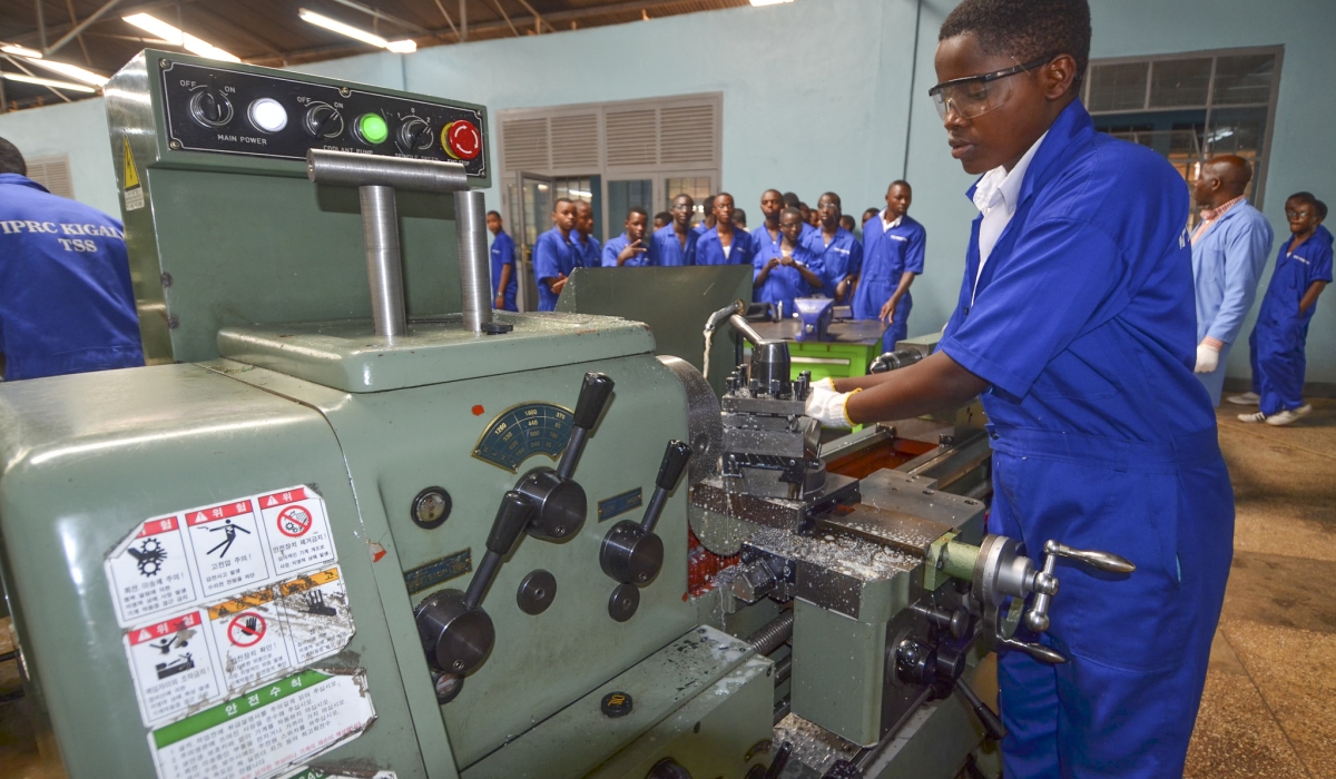 Students during practice at IPRC Kigali. The World Bank economic outlook released on Tuesday September 17 underscores a critical issue facing Rwanda, the mismatch between education and the labour market.