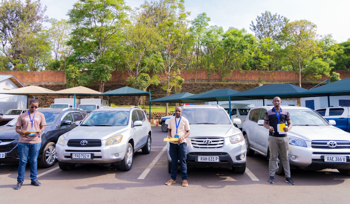 Owners of some of the stolen cars that have been recovered by Rwanda Investigation Bureau on Tuesday September 17. The handover took place after parading six individuals suspected to be behind that robbery.