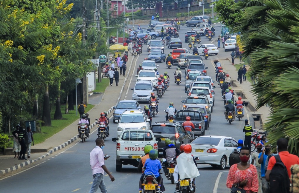 Vehicles at Nyarutarama in Kigali. Available data from Rwanda Revenue Authority (RRA), shows that on average, each number plate series registers at least 24,975 private vehicles. Photo by Sam Ngendahimana