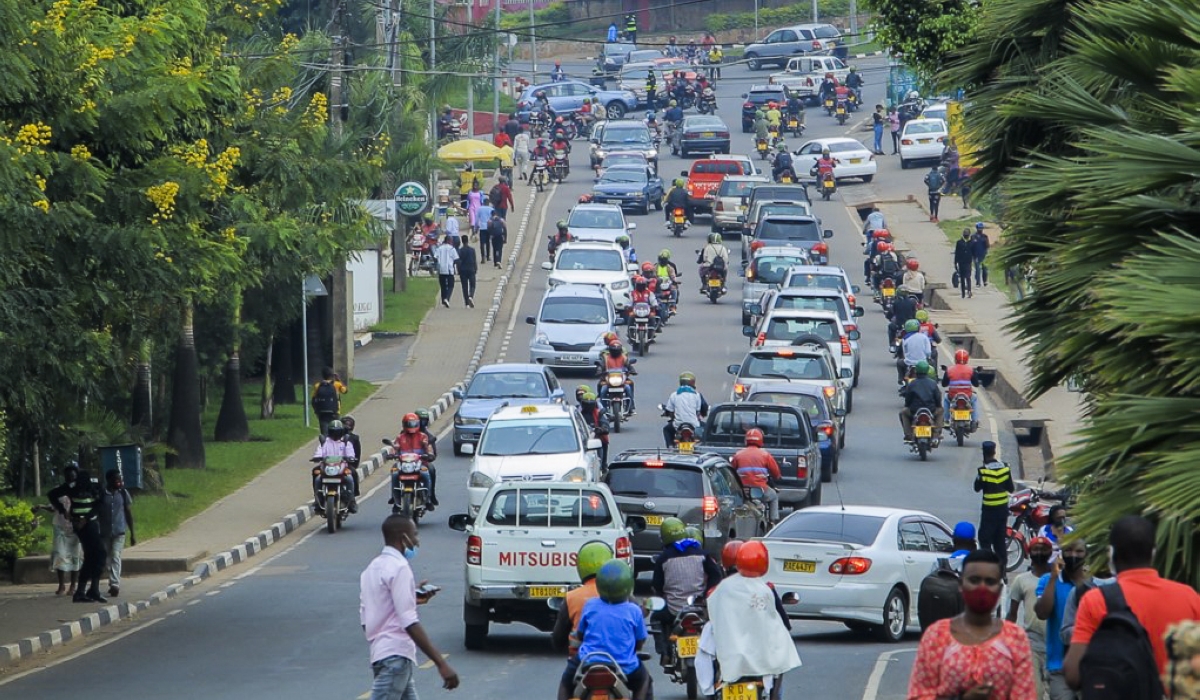 Vehicles at Nyarutarama in Kigali. Available data from Rwanda Revenue Authority (RRA), shows that on average, each number plate series registers at least 24,975 private vehicles.