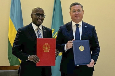 Minister Nduhungirehe and Murat Nurtleu, Deputy Prime Minister and Minister of Foreign Affairs of Kazakhstan during the signing of a visa waiver agreement on Wednesday, September 25